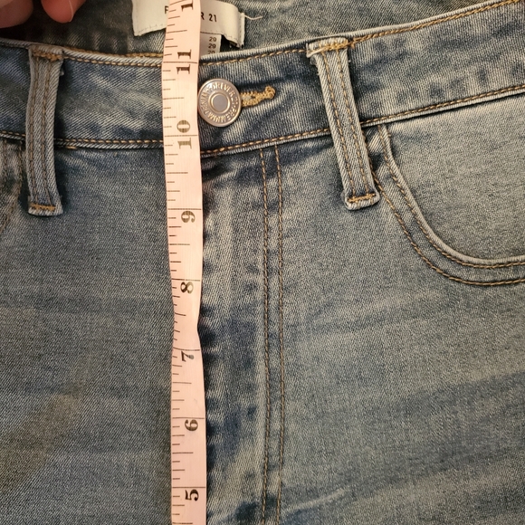 Forever 21 Size 29 Stretch High Rise Jean Shorts - Picture 4 of 6